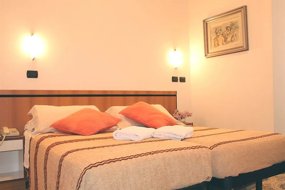 Hotel Maria Serena Rimini 3*,
